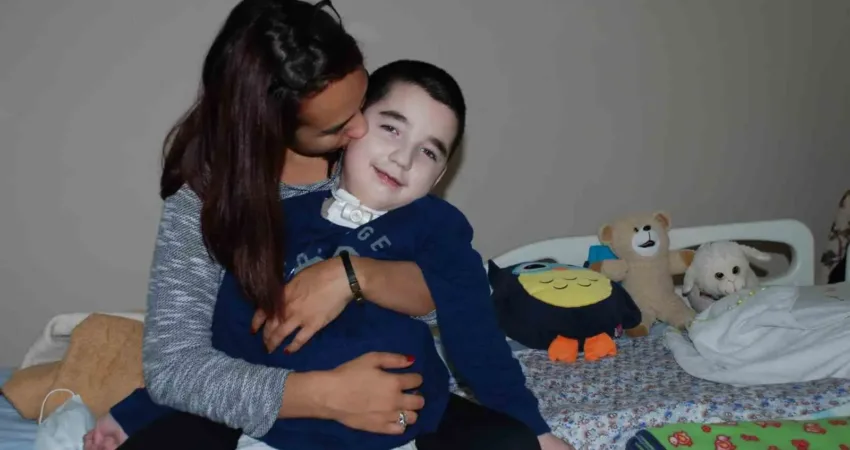 İzmir’in Torbalı ilçesinde iddiaya göre, göz ameliyatı esnasında oksijen yerine