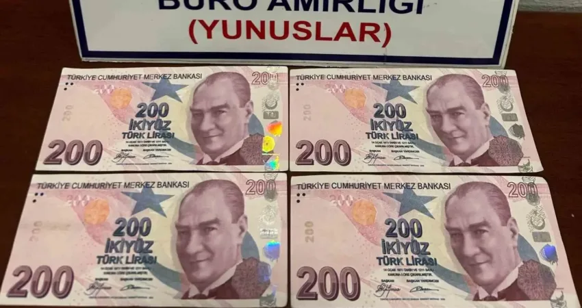 Kütahya Çiniciler Çarşısı’nda sahte para kullanıldığı ihbarı üzerine harekete geçen