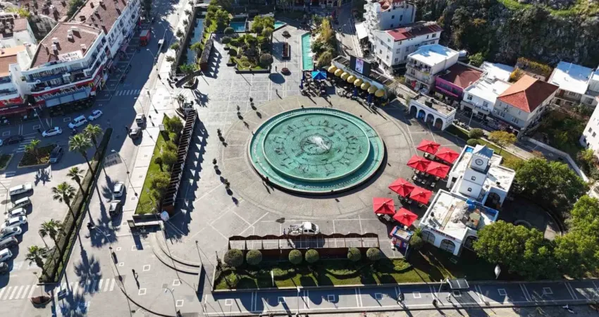 Marmaris’te yeni yıl panayırı açılıyor Marmaris Belediyesi tarafından kurulan Yeni Yıl Panayırı, 19 Mayıs Gençlik