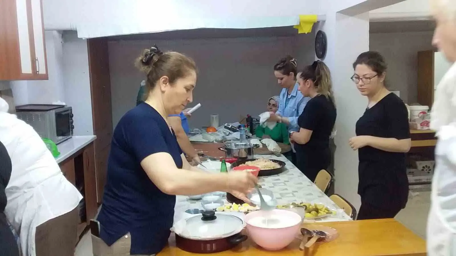 Yatağan Halk Eğitimi Merkezi, meslek edindirme ve kişisel gelişime yönelik