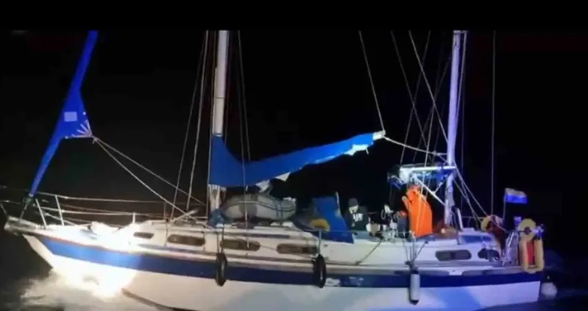 Muğla’nın Fethiye ilçesi açıklarında hareket halindeki yelkenli teknede Sahil Güvenlik