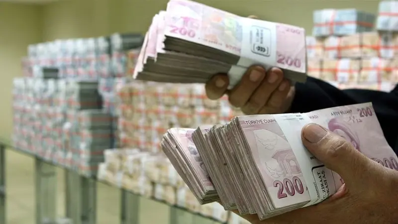 500 bin TL’nin 32 günlük faiz getirisi değişti, 4 Banka fark attı! Merkez Bankası'nın faiz indirimi kararının ardından mevduat faizleri gerileme dönemine