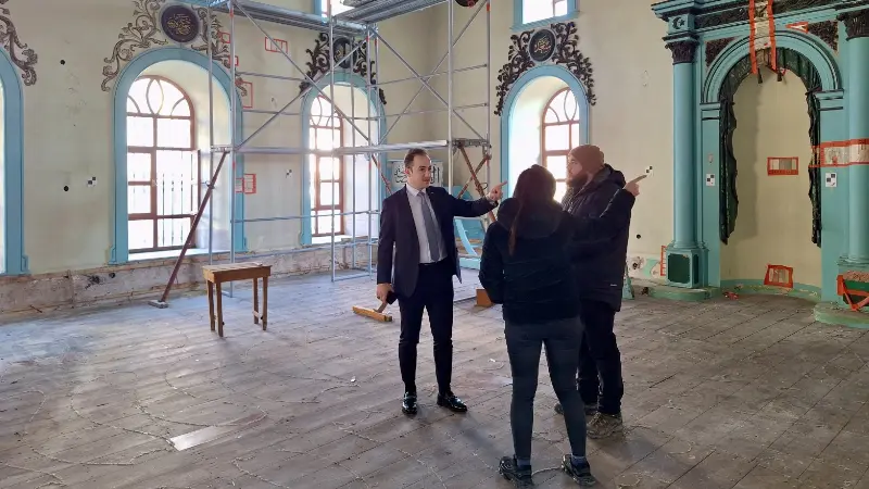 Aydın Vakıflar Bölge Müdürü Mücahid Vural, restorasyon aşamasındaki Menteşe Şeyh