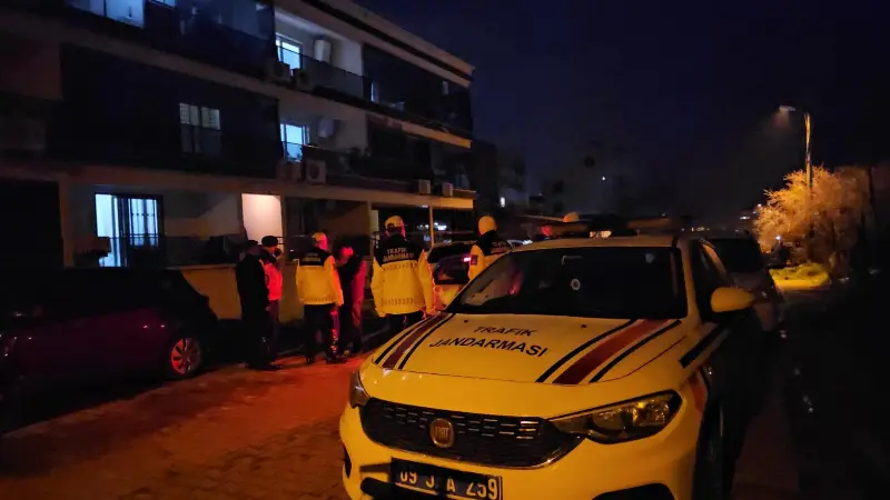 Aydın-Denizli Otoyolu'nda trafik jandarması olarak görev yapan Tolga Gökalp evinde