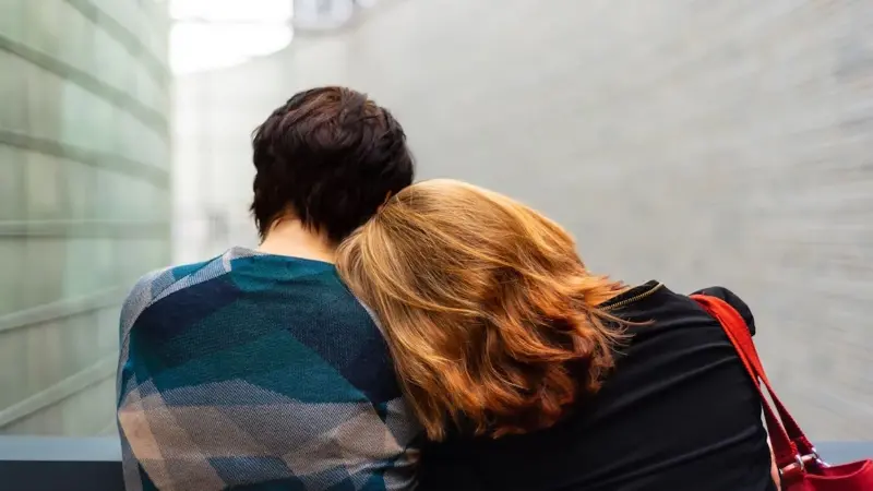 Yeni bir araştırmaya göre kadınlar da daha genç partnerlere ilgi