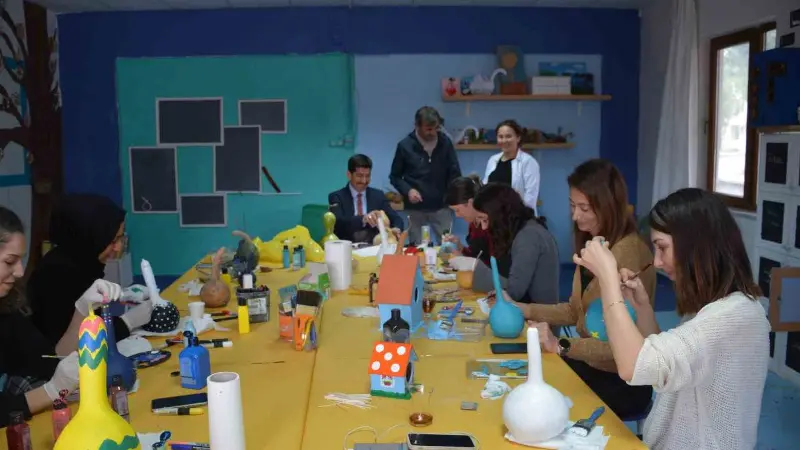 Muğla’nın Köyceğiz ilçesinde veli buluşmaları çerçevesinde İmam Hatip Ortaokulu’nda atölye