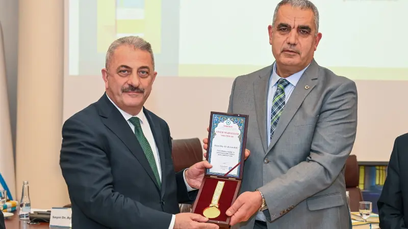 MSKÜ Öğretim Üyesi Doç. Dr. Kenan Koç, TÜRKSOY tarafından Türk