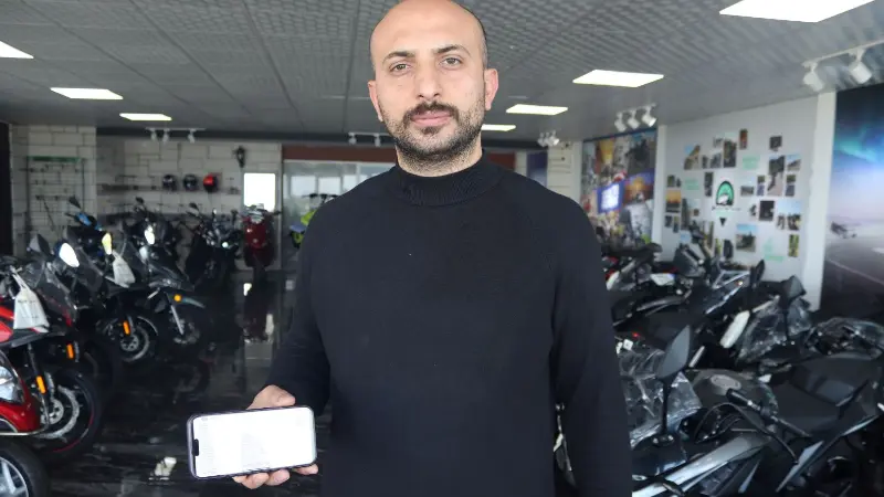 Ortağının diploması sahte çıktı, 2.5 milyon lira zarara uğradı İzmir'de motosiklet bayisi işleten İlker Aydemir, aynı zamanda ortağı olduğunu