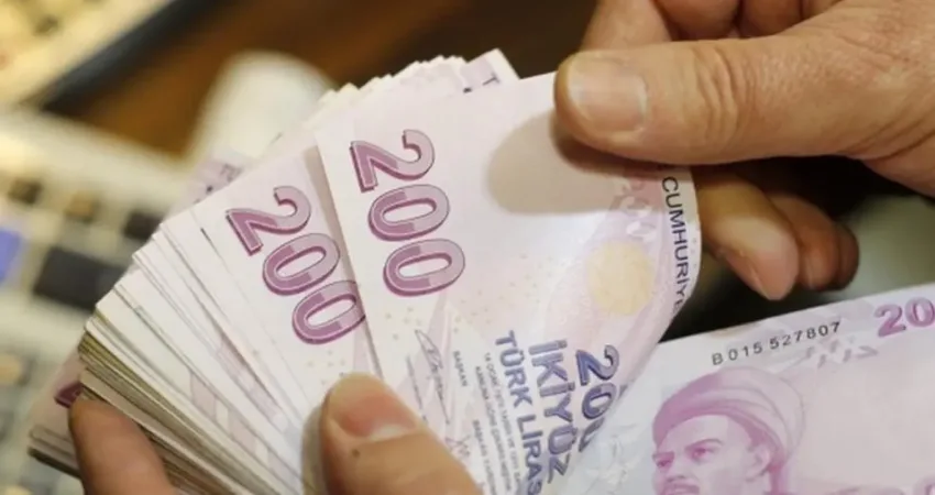 Promosyonda çıldırtan rakam! Bankalar kesenin ağzını açtı 2025 yılına girilmesiyle birlikte emekliler için bankaların sunduğu promosyon fırsatları