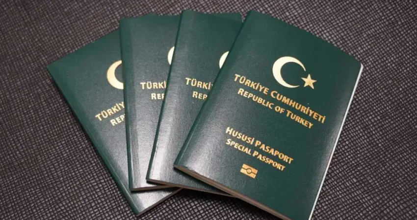 ‘Yeşil Pasaport’ sahiplerine kötü haber, Yurt dışına çıkmak hayal olacak! Yeşil Pasaportlu Türkler için AB’ye girişte 'ön vize' şartı başlıyor.