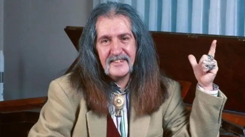 Yeleli Bozkurt Barış Manço’nun 26’ncı Ölüm Yıl Dönümü Anadolu rock ve pop müziğinin önde gelen ismi, besteci, söz