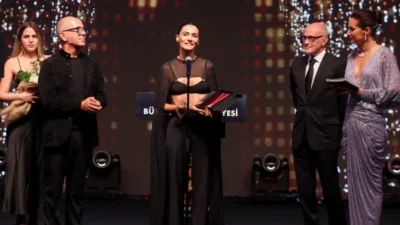 Uluslararası Antalya Altın Portakal Film Festivali'nde ‘Onursal Nişan'a layık görülen