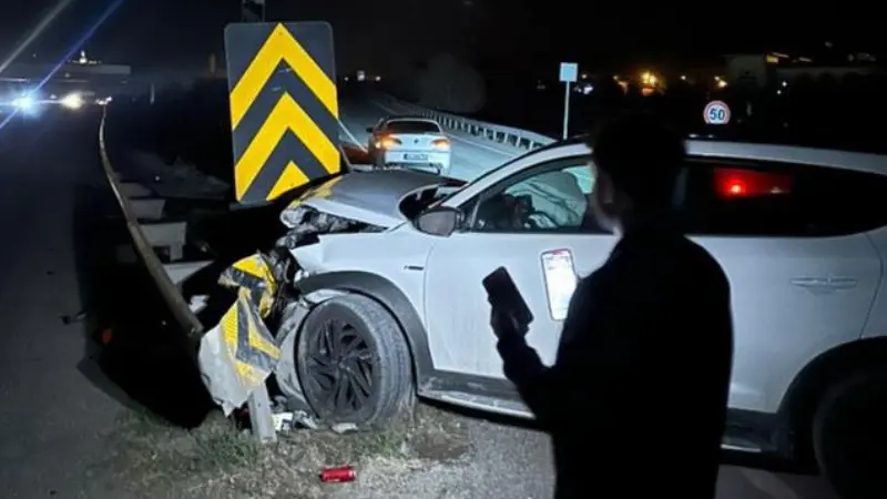 Ankara’nın Polatlı ilçesinde kaza yapan aracın sürücüsü otomobilde bulunamadı, yardıma