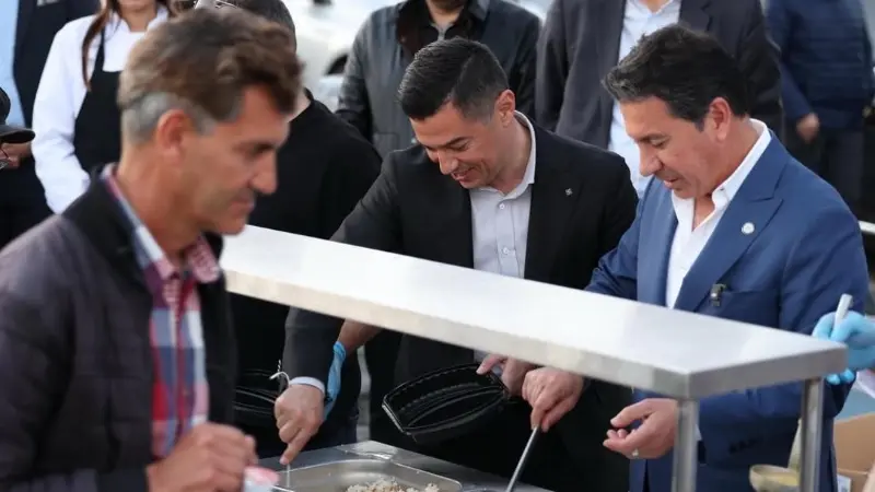Muğla Büyükşehir Belediye Başkanı Ahmet Aras, Ramazan’ın 15. gününde Marmaris’te