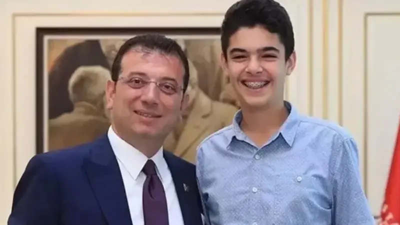 CHP’den Sürpriz Aday: Berkay Gezgin Parti Meclisi’ne Aday Gösterildi CHP Genel Başkanı Özgür Özel, Silivri Cezaevi’nde tutuklu bulunan Berkay