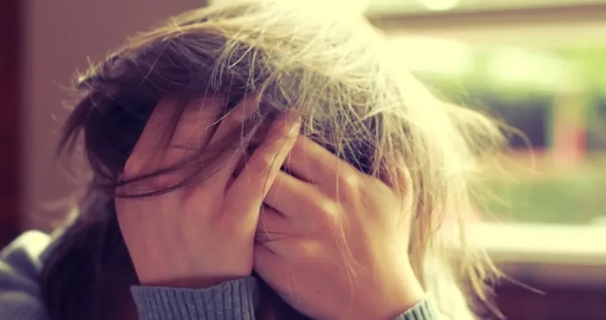 Kronik uykusuzluk öğrenmeyi güçleştirip, hafıza problemlerine yol açabiliyor! Kronik uykusuzluğun hafıza problemleri ve nörodejeneratif hastalıklara yol açabileceğine dikkat