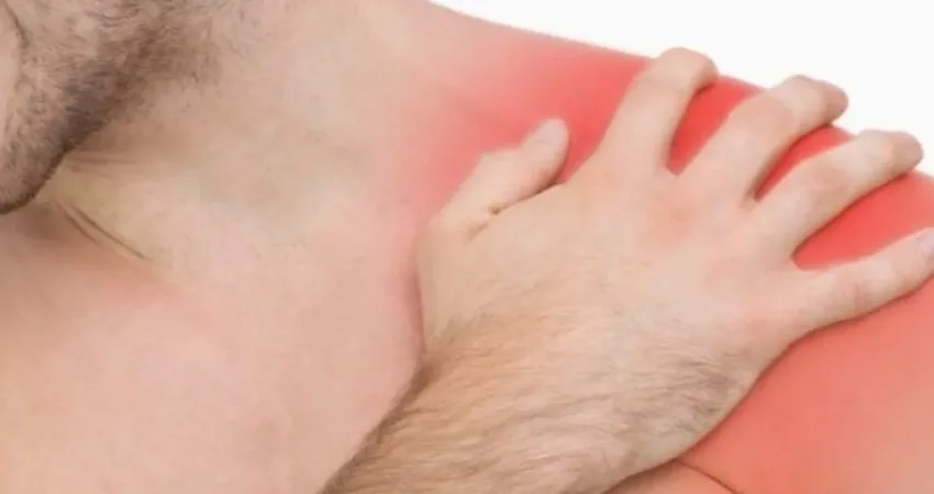 Omuz ağrısını tetikleyen 6 neden! Fizik Tedavi ve Rehabilitasyon Uzmanı Doç.Dr.Ahmet İnanır konu hakkında önemli bilgiler verdi.