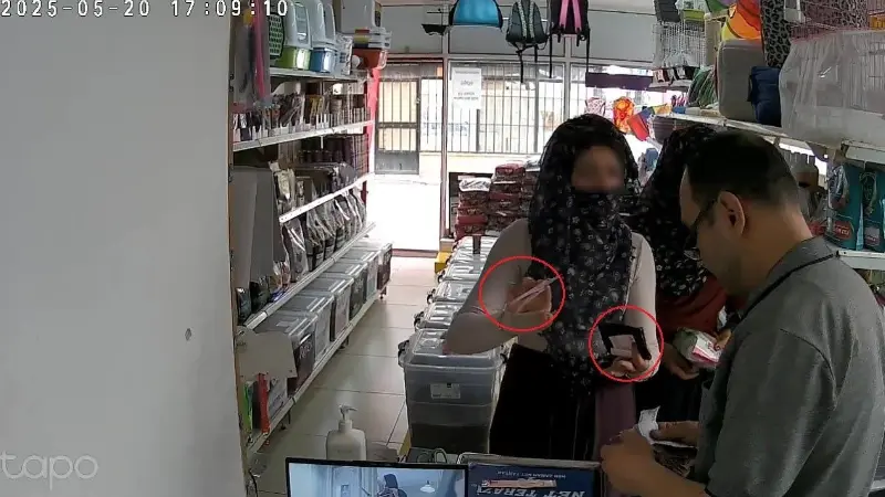 Antalya'da bir petshop işletmecisi, iki kadının ustaca yaptığı tırnakçılık yöntemiyle