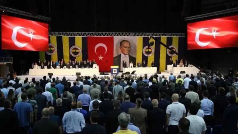 Fenerbahçe kongreye gidiyor! Fenerbahçe’de muhalefetin ve taraftarın hedefinde olan Ali Koç, Sarı-Lacivertli kulübü