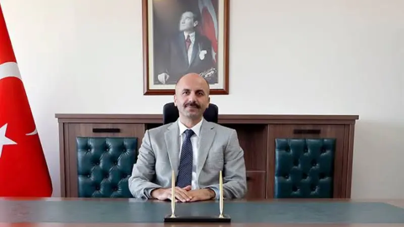 Hüseyin Karameşe Muğla Vali Yardımcılığı’na Atandı Resmî Gazete’de yayımlanan atama kararıyla İzmir Vali Yardımcısı Hüseyin Karameşe,