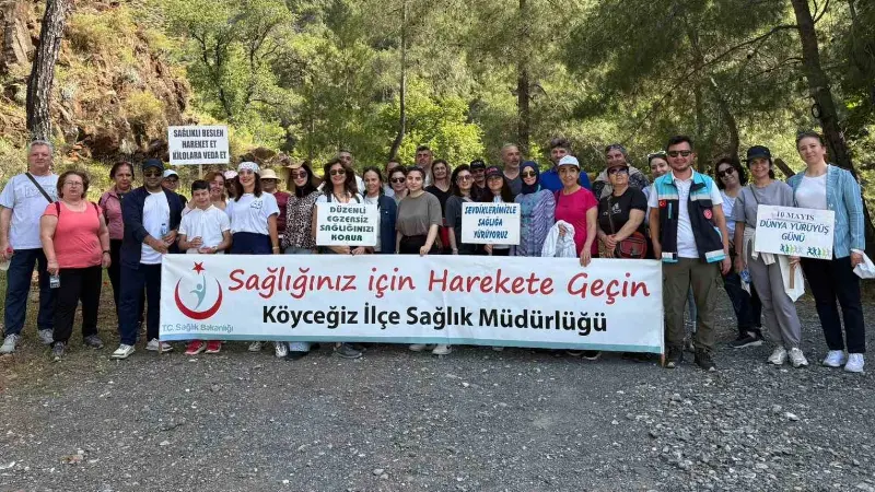 Köyceğiz Devlet Hastanesi personeli, 10 Mayıs Dünya Sağlık İçin Hareket
