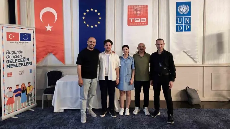 Menteşe Belediyesi Dijital Gençlik Merkezi eğitmenleri ‘Bugünün Gençleri Geleceğin Meslekleri’