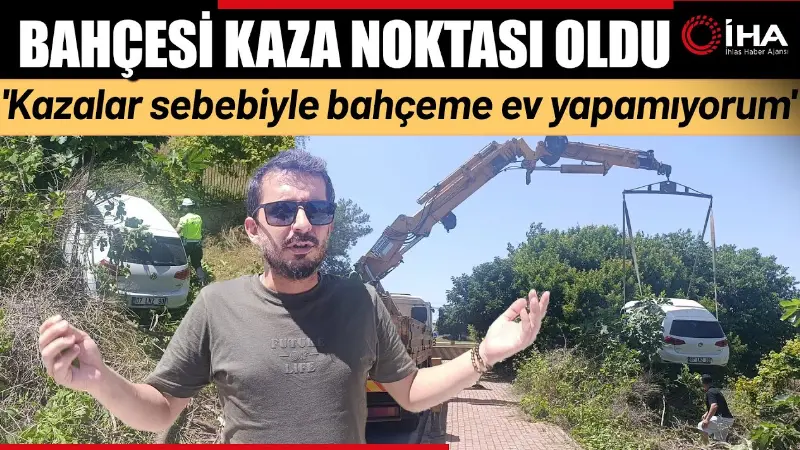 Antalya'nın Manavgat ilçesinde, Sorgun Mezarlığı önündeki virajı alamayan bir otomobil