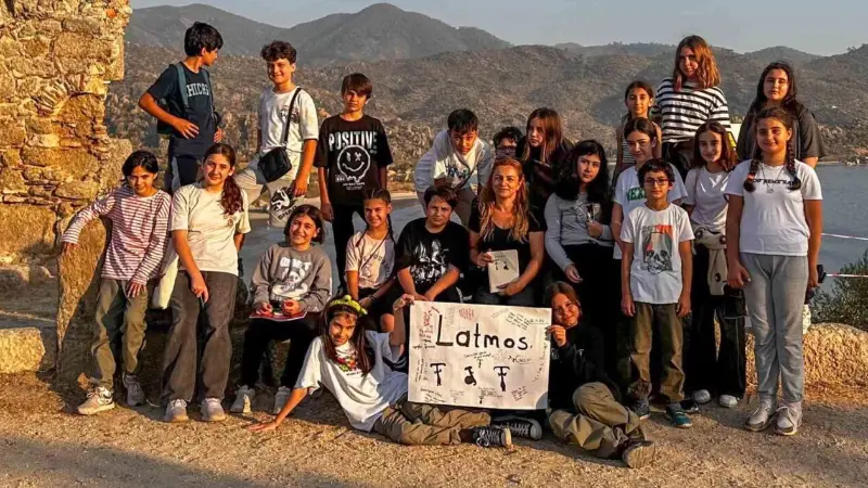 Marmaris Evrenpaşa Ortaokulu öğrencileri, öğretmenleri Seda Demirtürk rehberliğinde, antik Latmos