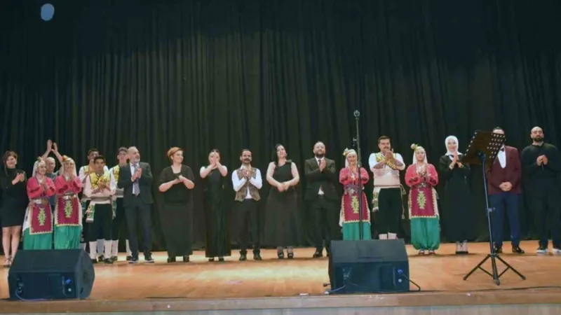 Farklı şehirlerden Muğla’da bir araya gelen solistlerin katılımıyla "Her Telden