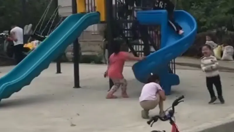 Yatağan Belediye Başkanı Mesut Günay’ın talimatıyla Madenler Mahallesi’ne kurulan çocuk