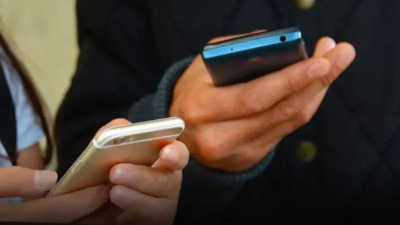 Gün Boyu Kesintisiz Güç: İşte En Uzun Pil Ömrüne Sahip Telefonlar Akıllı telefon kullanıcıları için pil ömrü büyük önem taşıyor. 2025’te