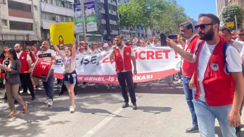 İzmir’de günlerdir süren grev sona erdi DİSK Genel-İş İzmir Şubeleri ile İZBB arasındaki toplu iş sözleşmesi