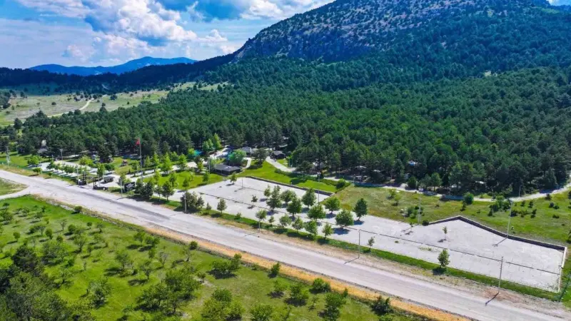 Denizli’de sıcak havalardan kaçmak isteyenlerin uğrak noktalarından Kefe Yaylası, 1350