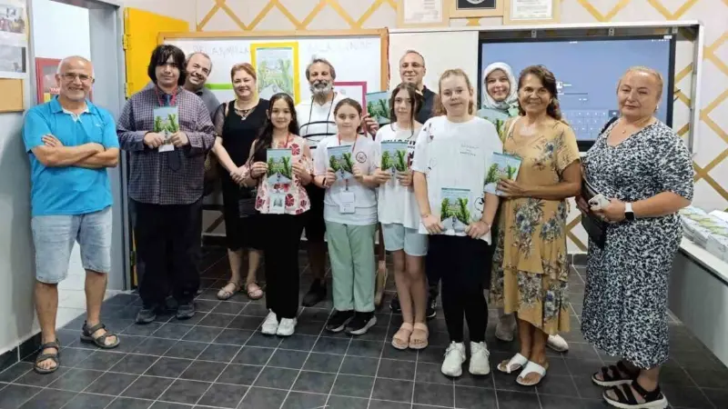 Köyceğiz BİLSEM öğrencilerinin yazdığı öyküler kitaplaştı Muğla’nın Köyceğiz Bilim ve Sanat Merkezi (BİLSEM) öğrencilerinin Yazarlık Atölyelerinde