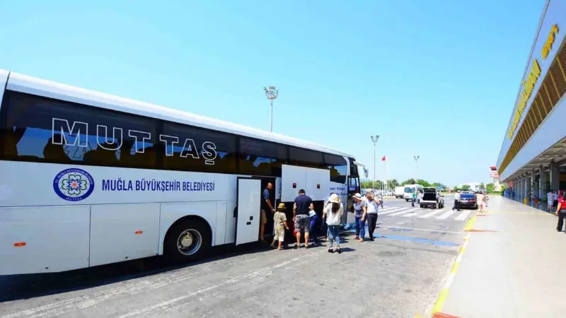 Muğla Büyükşehir Belediyesi, kentin ulaşım altyapısını güçlendirirken, özellikle havalimanı taşımacılığı