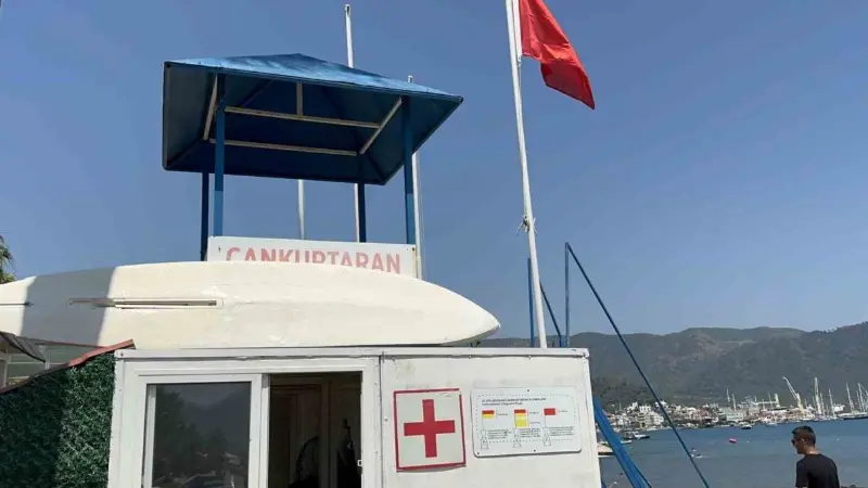 Muğla’nın Marmaris, ilçe merkezinde bulunan ve mavi bayrak ile "engelsiz