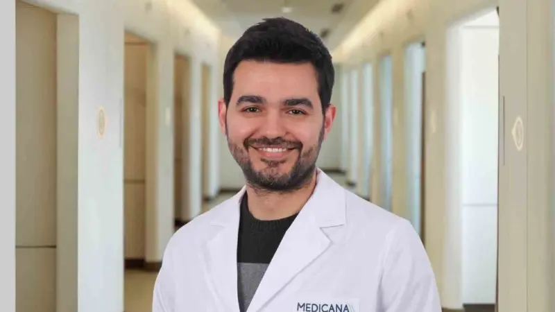 Omurga eğriliği olarak gözlemlenen skolyoz, çocukluk ile ergenlik dönemlerinde sıkça