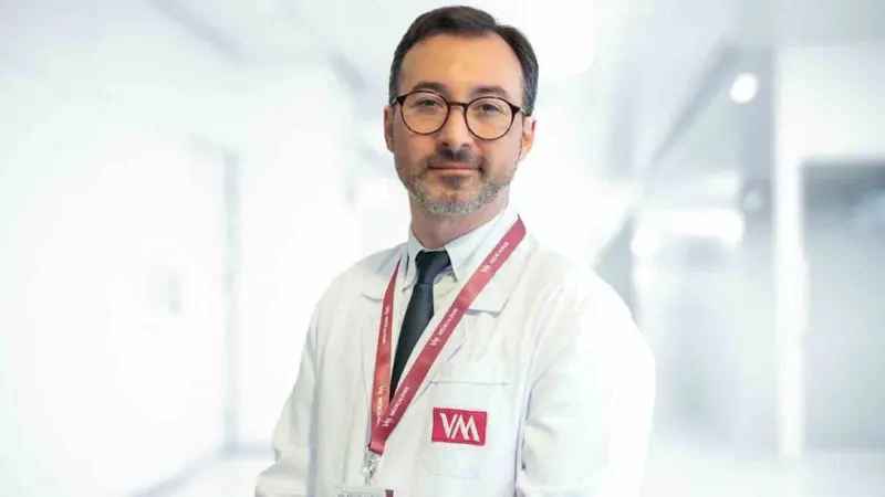 Suda doğumun, doğum eyleminin belirli bir aşamasından itibaren annenin, özel