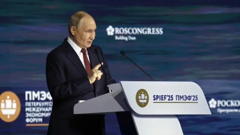 Putin: “Üçüncü dünya savaşının çıkma potansiyeli çok büyük” Rusya Devlet Başkanı Vladimir Putin, St. Petersburg’da Uluslararası Ekonomi Forumu’nda,