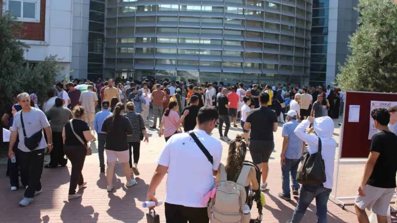 Ülke genelinde olduğu gibi Aydın’da da binlerce öğrenci YKS maratonunda