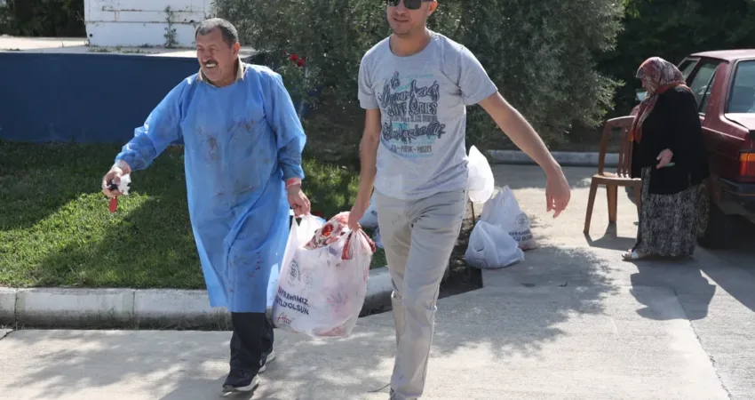 Muğla Büyükşehir mezbahaları bayramda tam kapasite çalıştı Muğla Büyükşehir Belediyesi Kurban Bayramı’nda mezbaha tesislerinde tam kapasite çalışarak