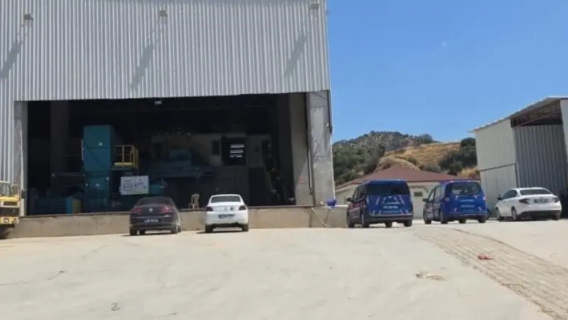 Aydın'ın Efeler ilçesindeki katı atık bertaraf tesisinde bulunan göbek bağı