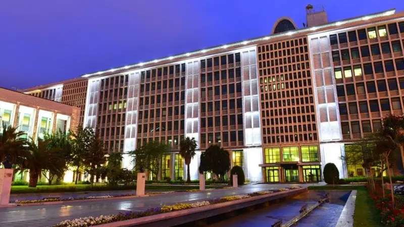 İstanbul Büyükşehir Belediyesine (İBB) yönelik yolsuzluk soruşturmasında haklarında gözaltı kararı