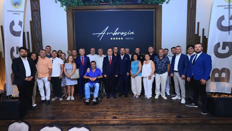 Muğla Valisi Dr. İdris Akbıyık, Bodrum Gazeteciler Cemiyeti üyeleriyle bir