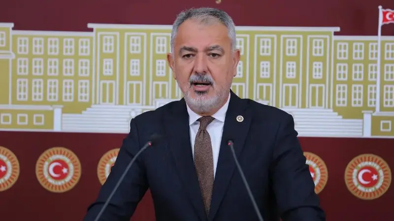 CHP Muğla Milletvekili Cumhur Uzun, kamu kurumlarına sahte diplomalarla yerleşen