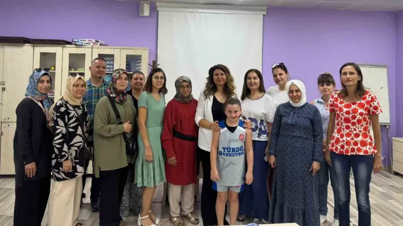 Muğla Uluslararası Gençlik Merkezi, uzman Sevim Işık eşliğinde "Çocuklarla Etkin