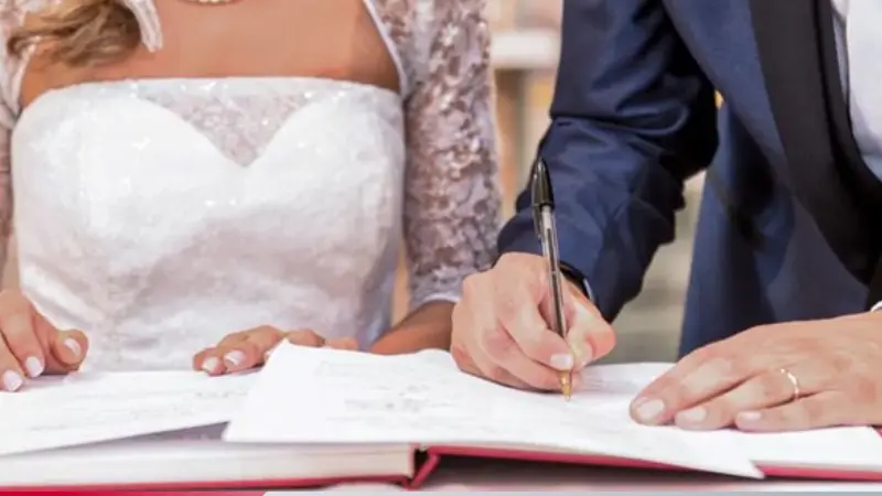  Boşanma oranlarının artmasıyla birlikte evlilik öncesi prosedürler değişiyor. Sağlık raporunun