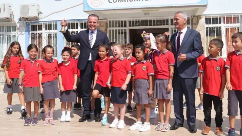 Fethiye'de 2025-2026 eğitim öğretim yılı Cumhuriyet İlkokulu'nda başlayan programla kutlandı.