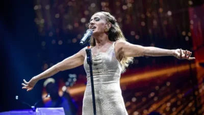 İzmir 94’üncü Enternasyonal Fuarı’nda Yıldız Tilbe Rüzgarı Esti İzmir 94'üncü Enternasyonal Fuarı'nda Yıldız Tilbe'nin konseri büyük ilgi gördü.