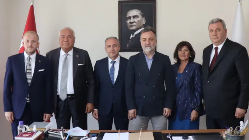 MHP heyeti, "Terörsüz Türkiye İçin Milli Birlik ve Dayanışma Buluşmaları"